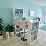 Spacious Soho Gem - Center - Free Parking *