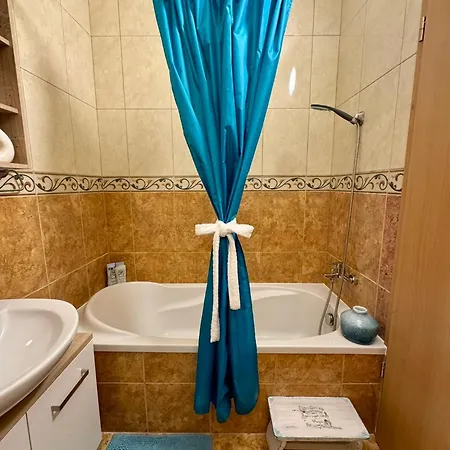 Spacious Soho Gem - Center - Free Parking Budapest