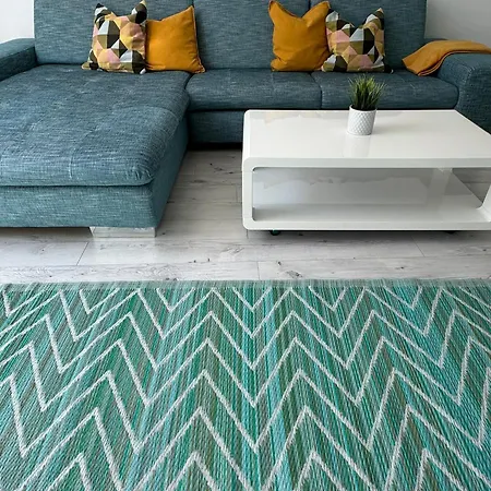 Spacious Soho Gem - Center - Free Parking