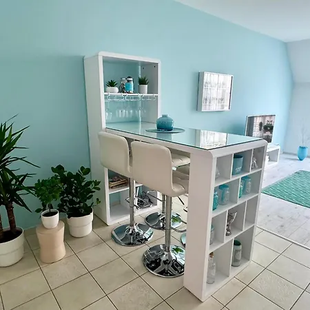 Spacious Soho Gem - Center - Free Parking *