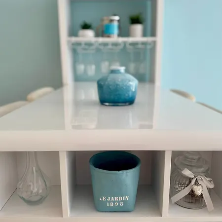 Spacious Soho Gem - Center - Free Parking Appartement