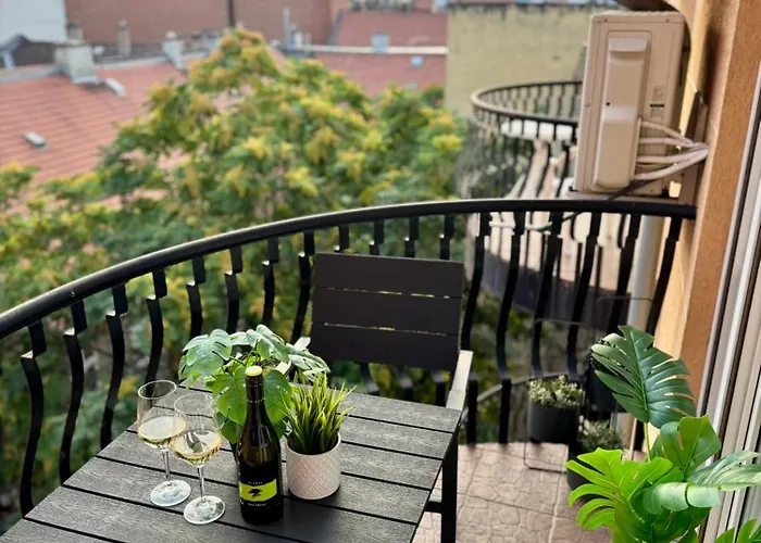 Spacious Soho Gem - Center - Free Parking شقة بودابست