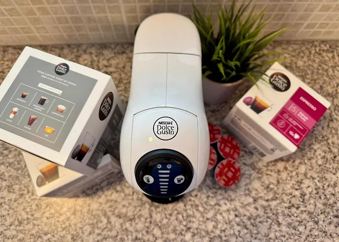 Spacious Soho Gem - Center - Free Parking