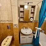 Spacious Soho Gem - Center - Free Parking * Budapest