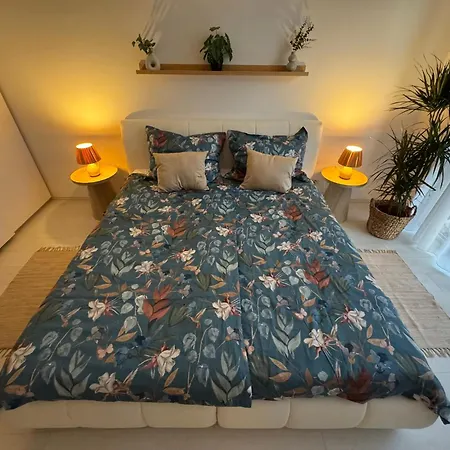 Spacious Soho Gem - Center - Free Parking Apartamento