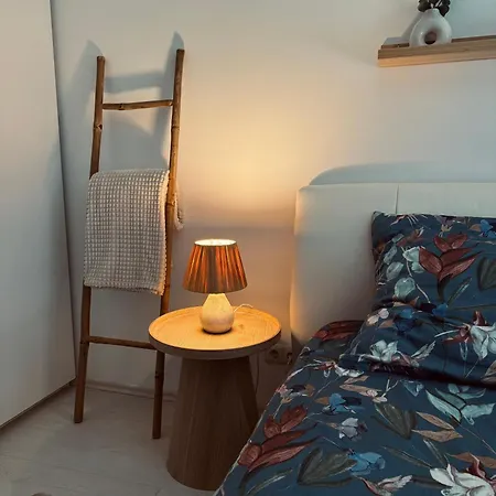 Spacious Soho Gem - Center - Free Parking Apartment Budapest